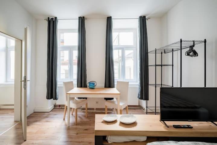Gemuetliche Wohnung Wien Stadthalle Екстер'єр фото